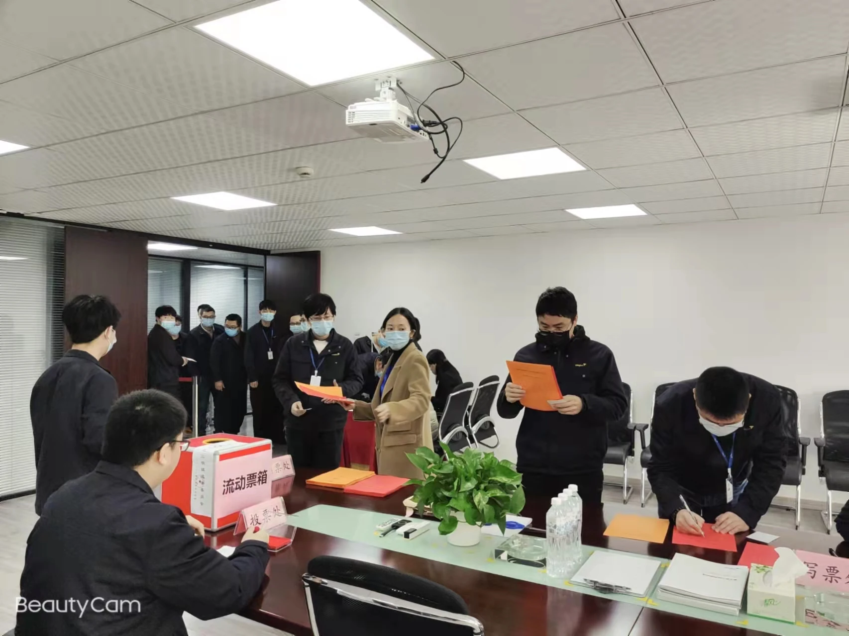 浙大乐鱼电子（中国）有限公司官网顺利开展人大代表换届选举投票工作