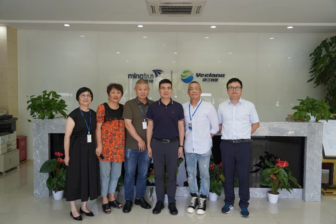 浙江大学控股集团总经理余飞鹏一行莅临浙大乐鱼电子（中国）有限公司官网调研指导